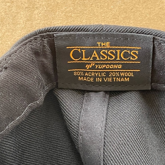 Augusta snapback hat cap The Classic Deverux Golf Black NWT - Picture 3 of 4